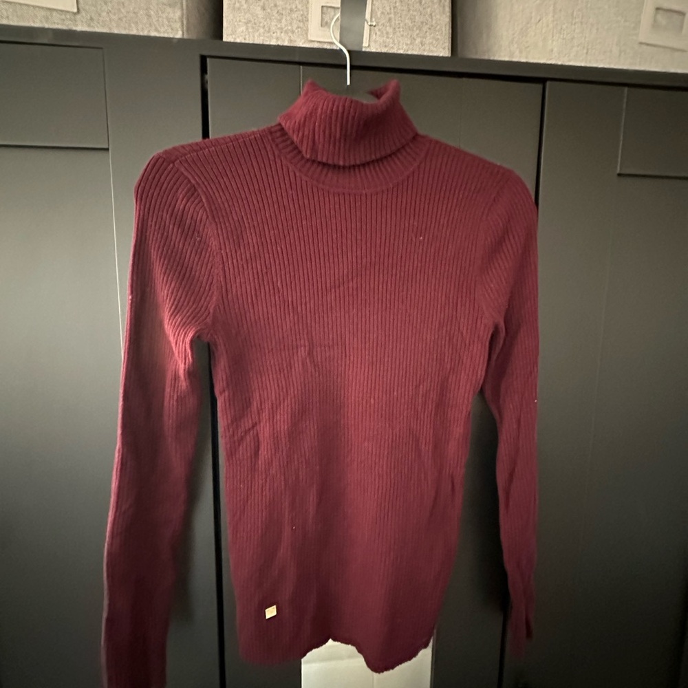 Ralph Lauren small burgundy sweater turtleneck